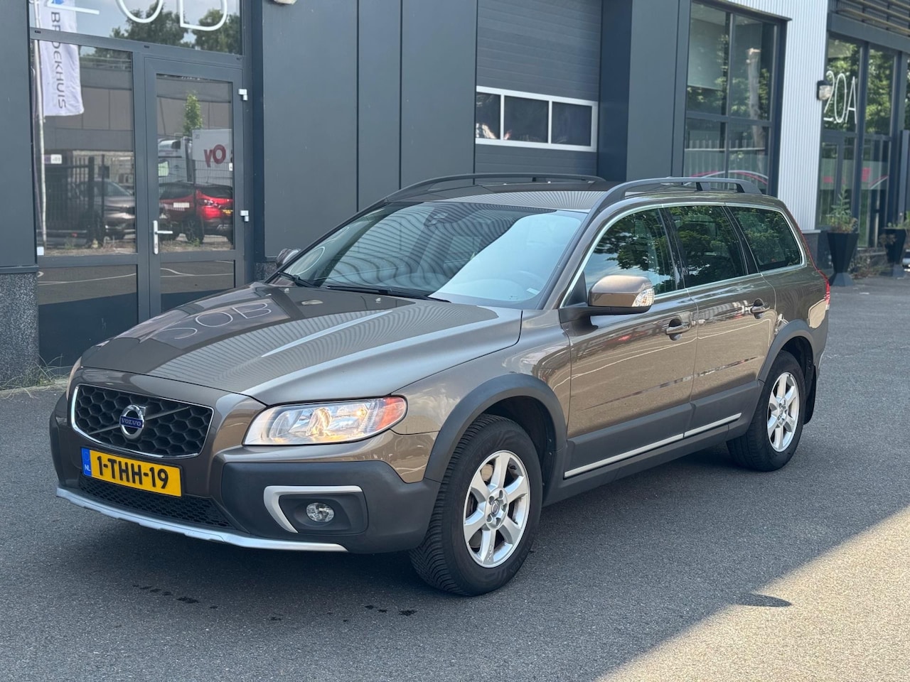 Volvo XC70 - 2.0 D4 FWD Kinetic 2.0 D4 FWD Kinetic - AutoWereld.nl