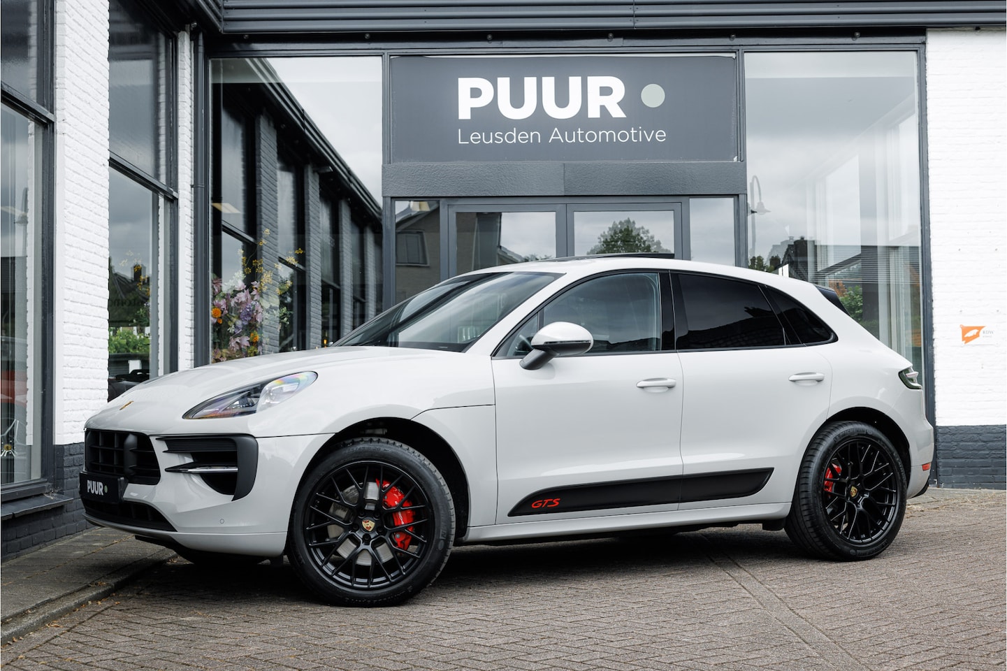 Porsche Macan - 2.9 GTS Kreide 381 pk Panoramadak - Bose - BTW-auto - AutoWereld.nl
