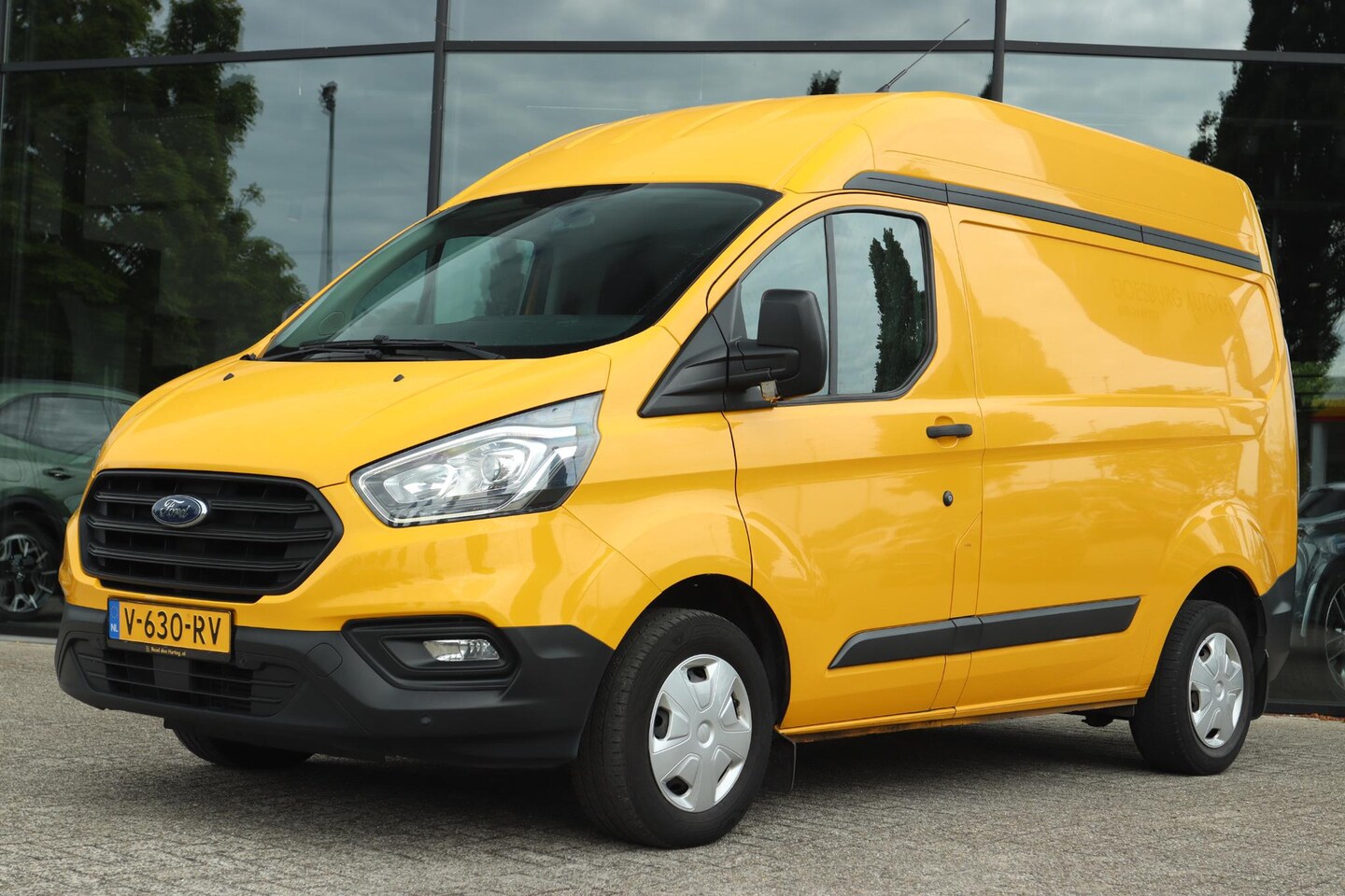 Ford Transit Custom - 280 2.0 TDCI L1H2 TREND | AIRCO | PDC | CRUISE CONTROL | BLUETOOTH | - AutoWereld.nl