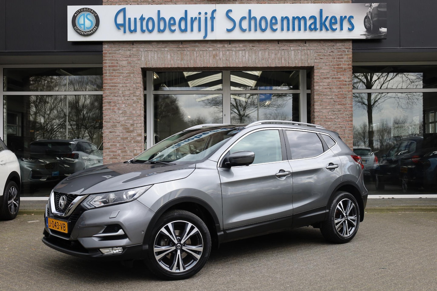 Nissan Qashqai - 1.2 N-Connecta 360-CAMERA PANO DAB 18"LMV NAVI STOELVERWARMING CRUISE 2xPDC CLIMA - AutoWereld.nl