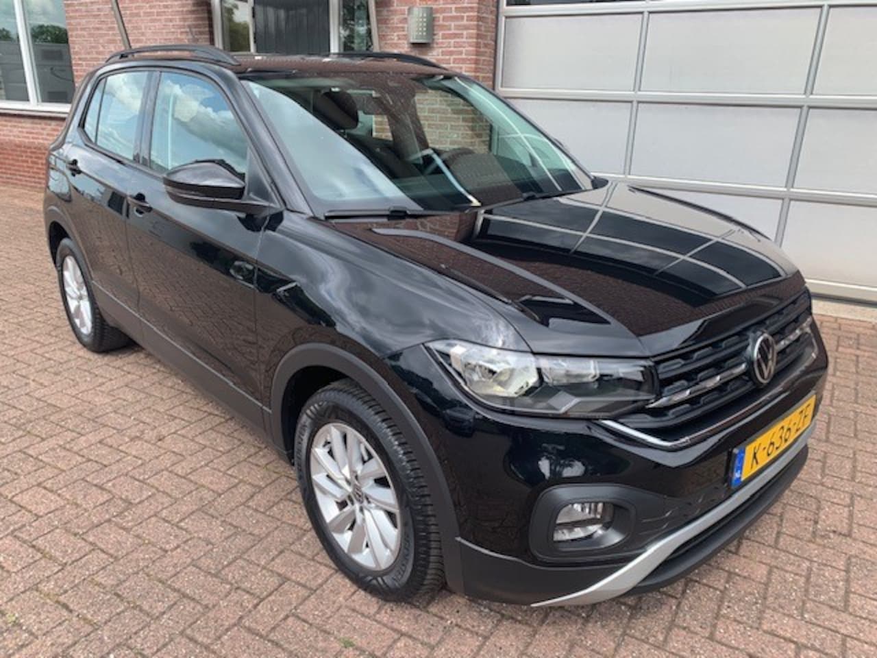 Volkswagen T-Cross - 1.0 TSI Life 32.000 km prijs rijklaar - AutoWereld.nl