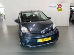 Toyota Aygo - 1.0 VVT-i 5D Now