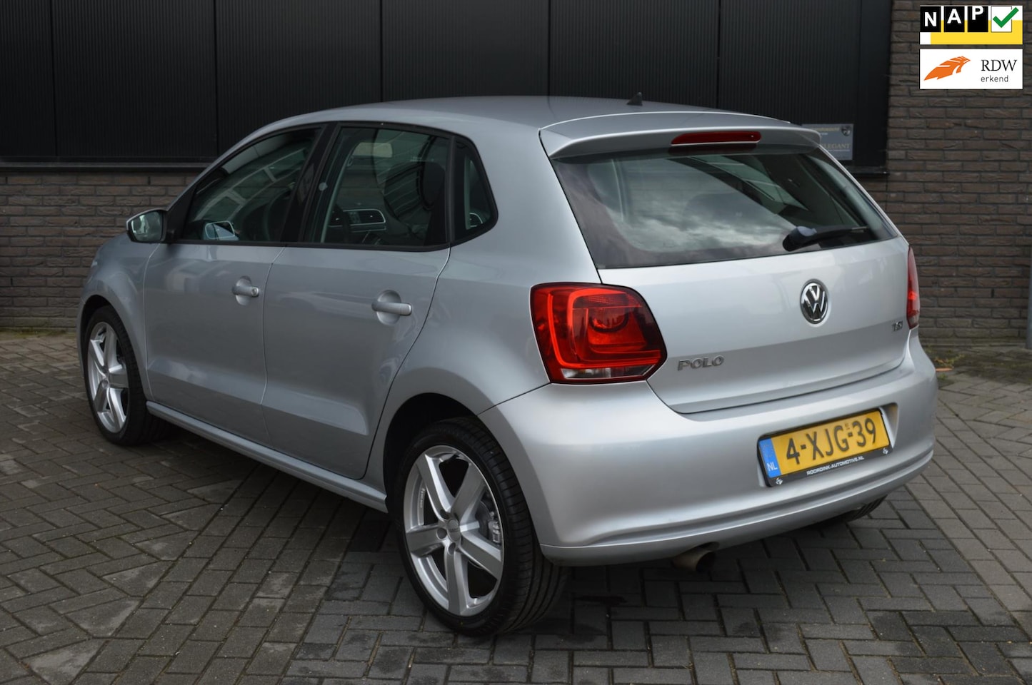 Volkswagen Polo - Airco|Bluetooth|2e eigenaar|90pk! - AutoWereld.nl