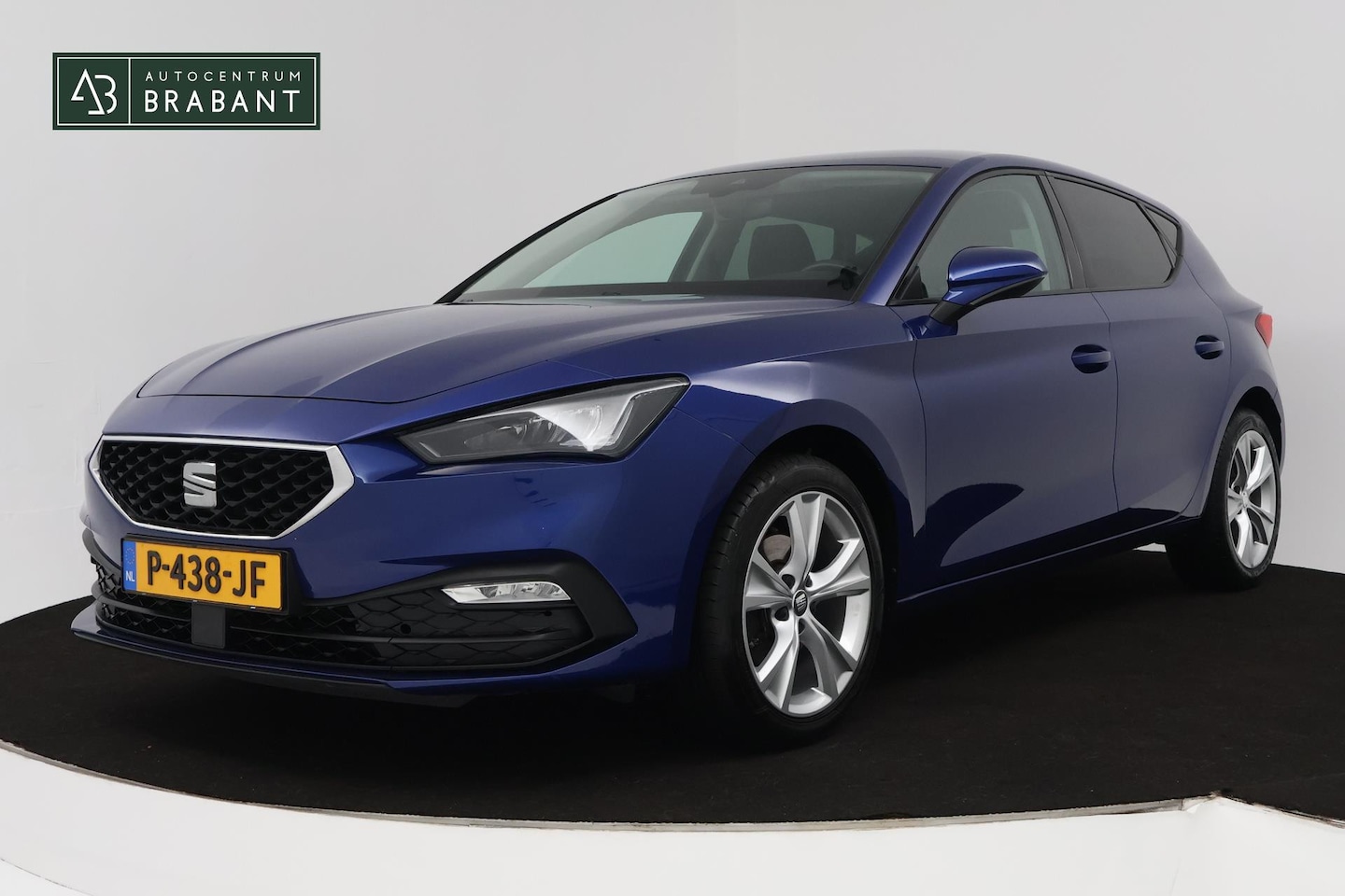 Seat Leon - 1.5 TSI FR Ultimate Edition (ACHTERUITRIJCAMERA, STOELVERWARMING, NAVIGATIE, STUURVERWARMI - AutoWereld.nl