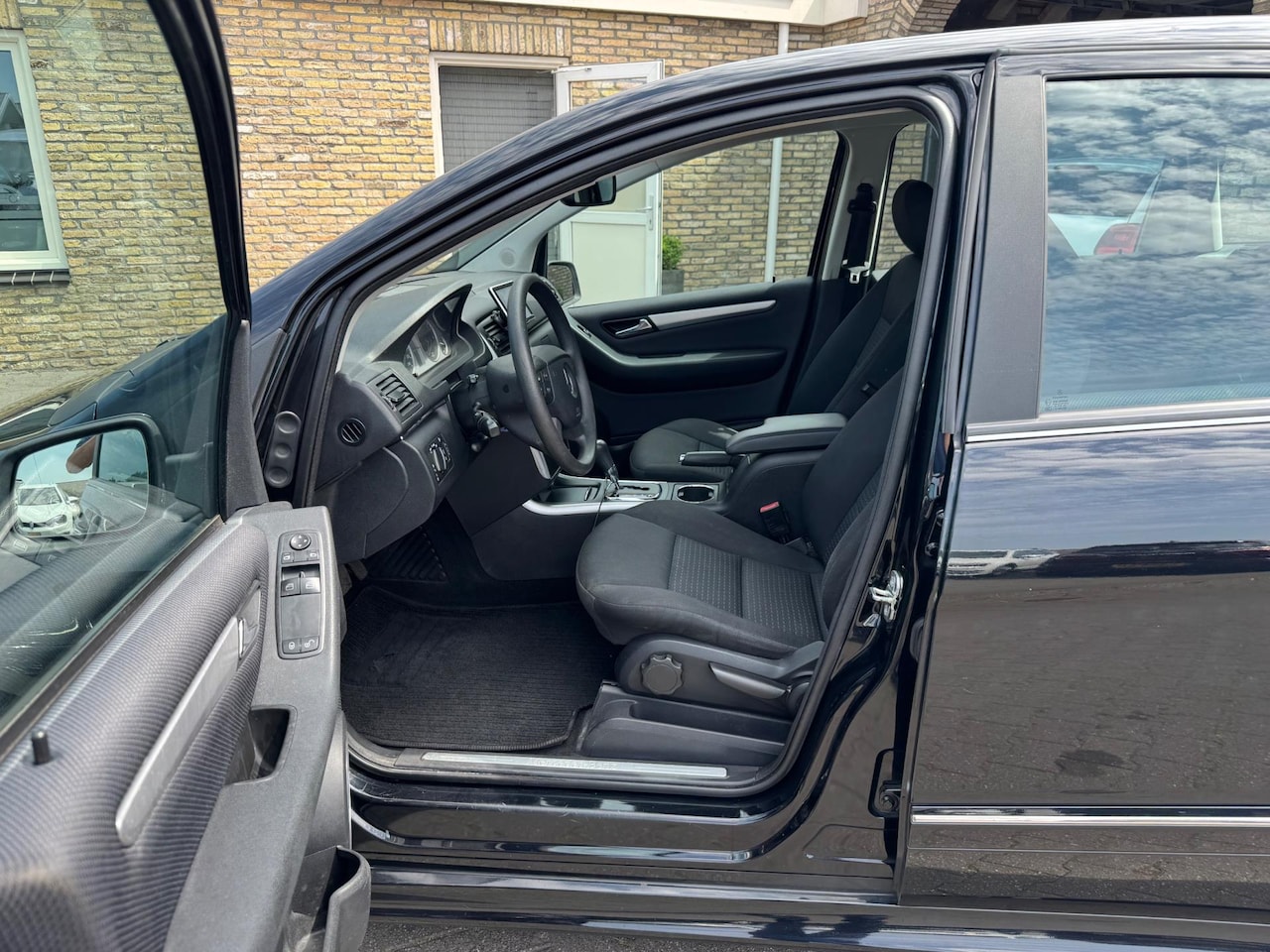 Mercedes-Benz B-klasse - 180 Business Class Bj 2011 Automaat hoge zit - AutoWereld.nl