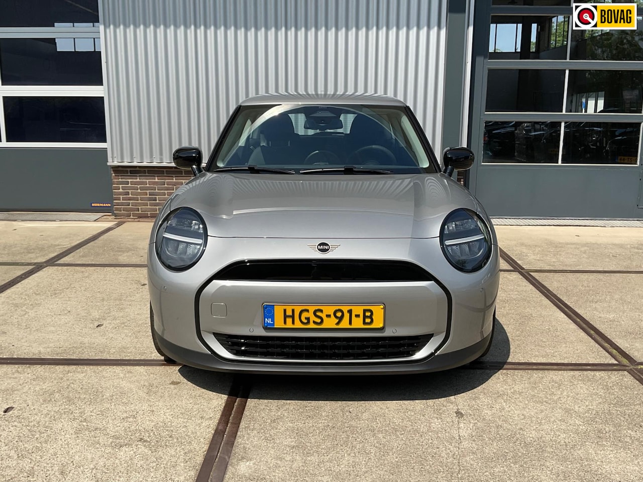 MINI Cooper - Mini E Essential 40.7 kWh - AutoWereld.nl