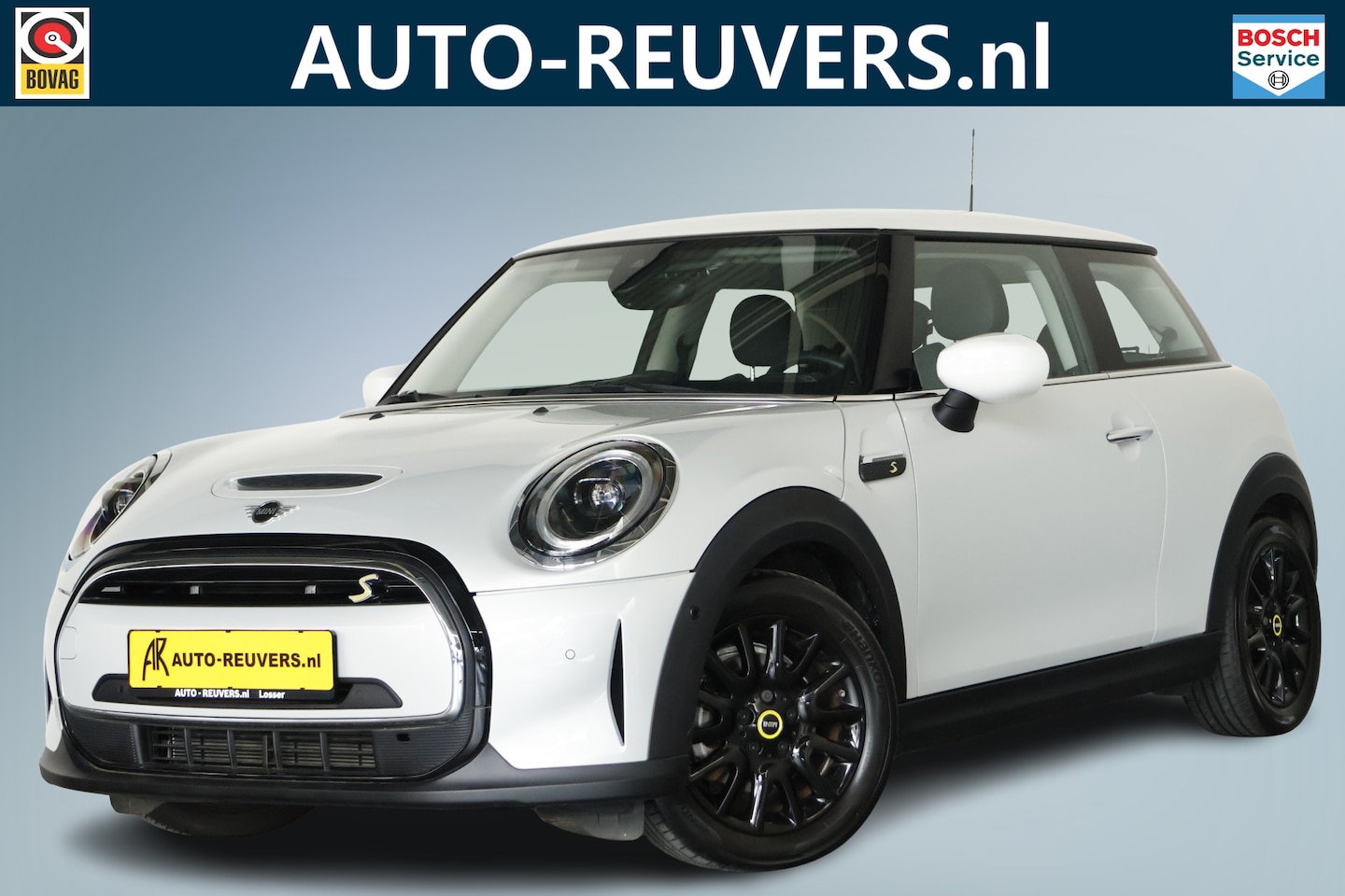 MINI Mini-Electric - Essential 33 kWh / Navi / CarPlay / ACC / Cam / LED - AutoWereld.nl