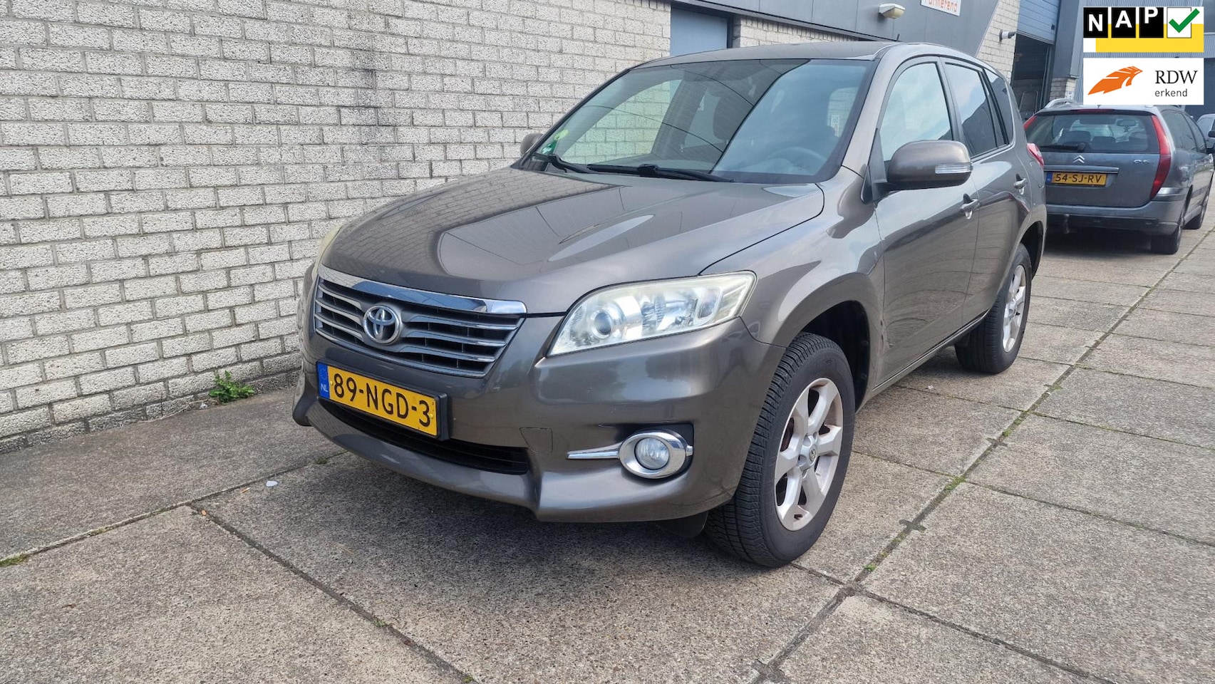 Toyota RAV4 - 2.0 VVTi Dynamic 2WD 2e eigenaar Airco Navigatie NAP - AutoWereld.nl