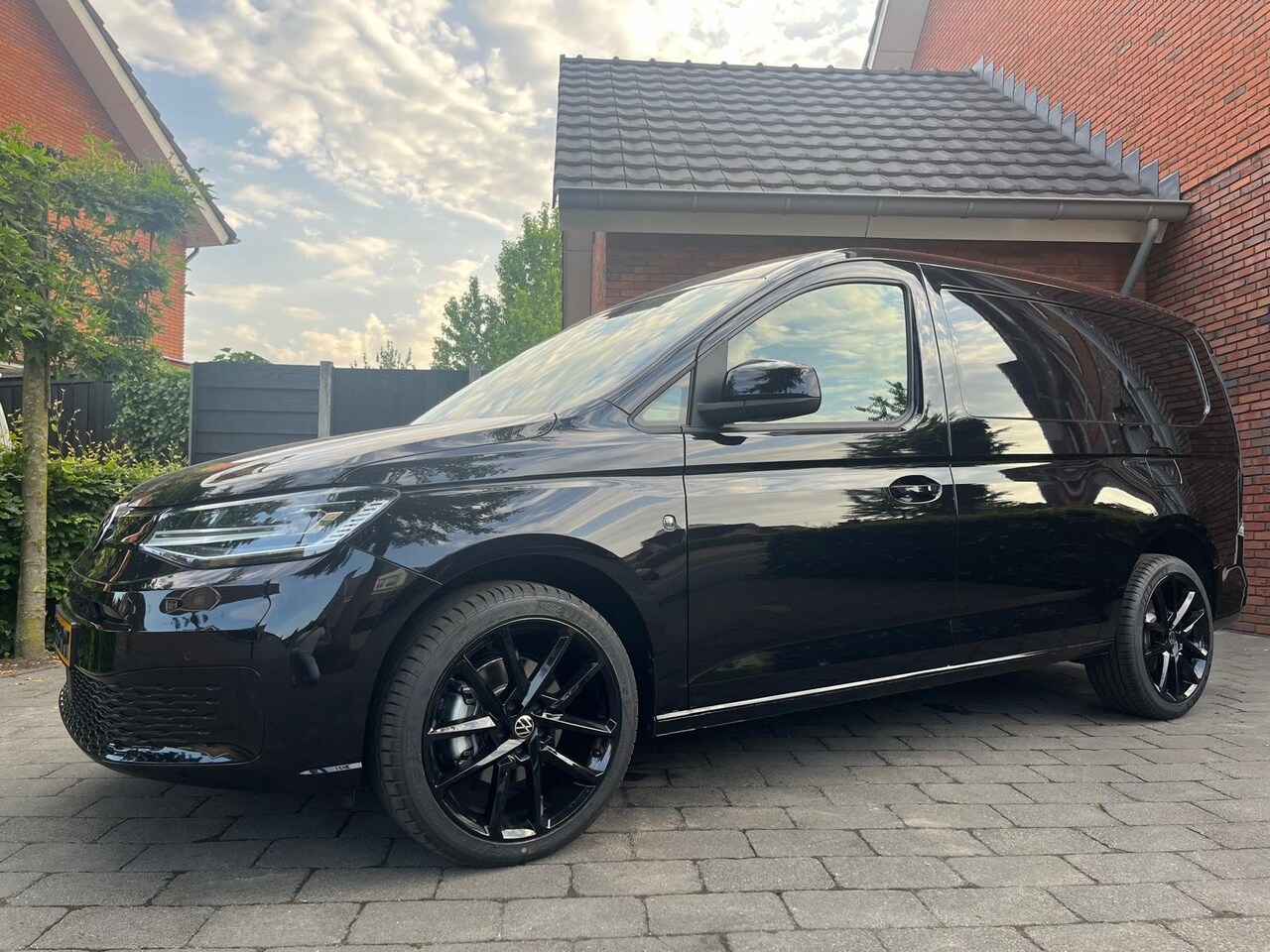 Volkswagen Caddy Cargo Maxi - 2.0 TDI Style | NIEUW | BPM VRIJ | L2 | Automaat | LED | Trekhaak | NL-auto - AutoWereld.nl