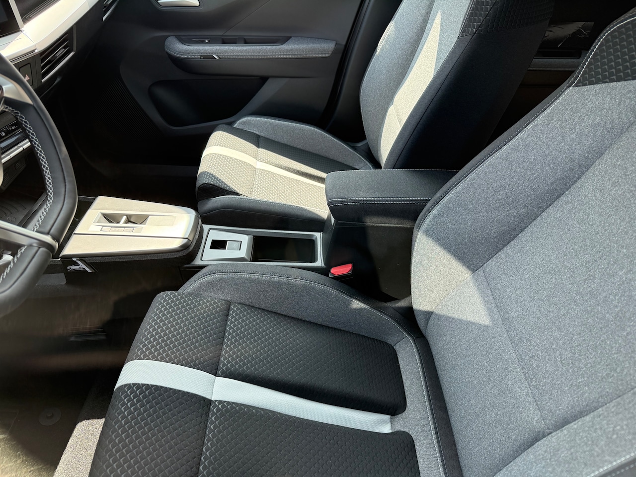 Opel Frontera - 1.2 Turbo Hybrid GS Nieuwe auto