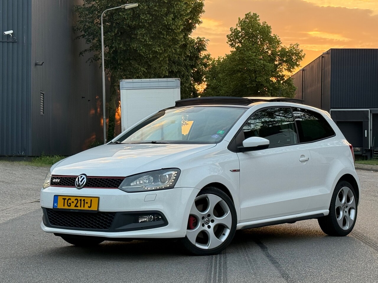 Volkswagen Polo - 1.4 TSI GTI/PANORAMADAK - AutoWereld.nl