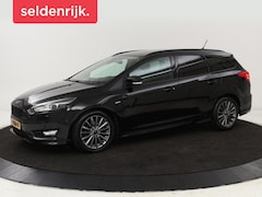 Ford Focus - 1.0 EcoBoost 140pk ST-Line | Stoel & stuurverwarming | Xenon | Carplay | Navigatie | Clima
