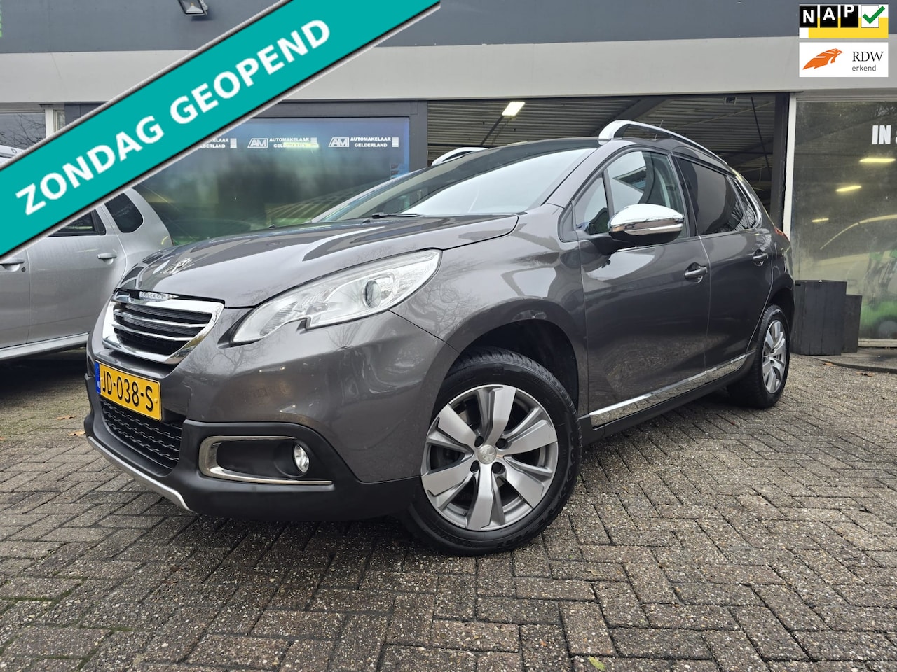 Peugeot 2008 - 1.2 110 PK Allure | 2E EIGENAAR | 12MND GARANTIE | NL AUTO | PANO DAK | NAVI | - AutoWereld.nl