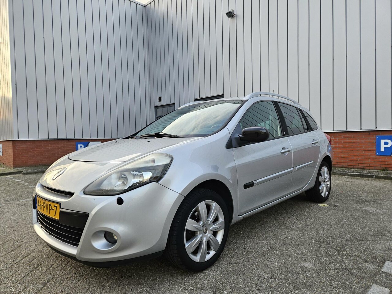 Renault Clio Estate - 1.2 TCE 20th Anniversary NAP/Airco - AutoWereld.nl