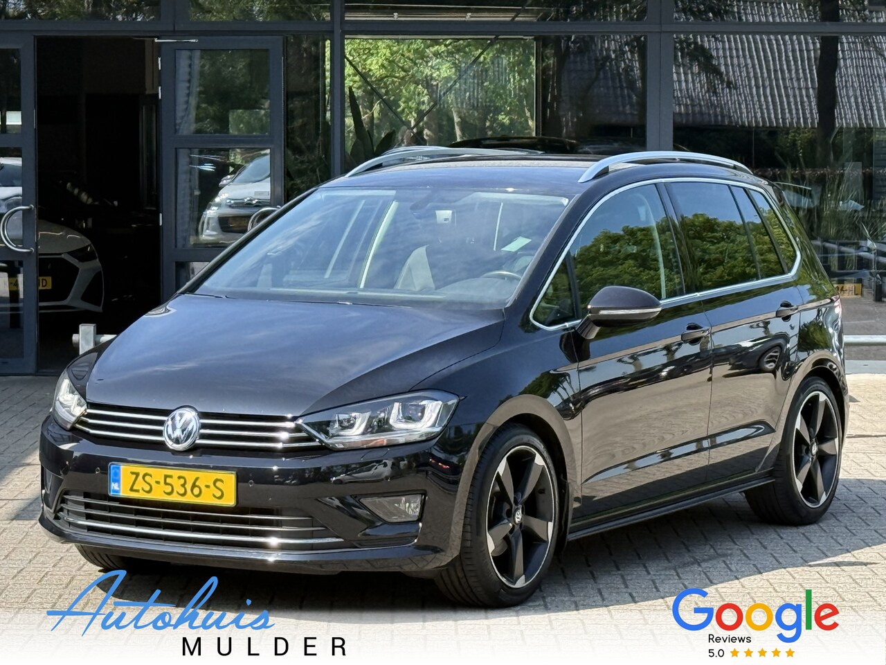 Volkswagen Golf Sportsvan - 1.4 TSI Highline/Automaat/Trekhaak/Stoelverwarming/Camera - AutoWereld.nl