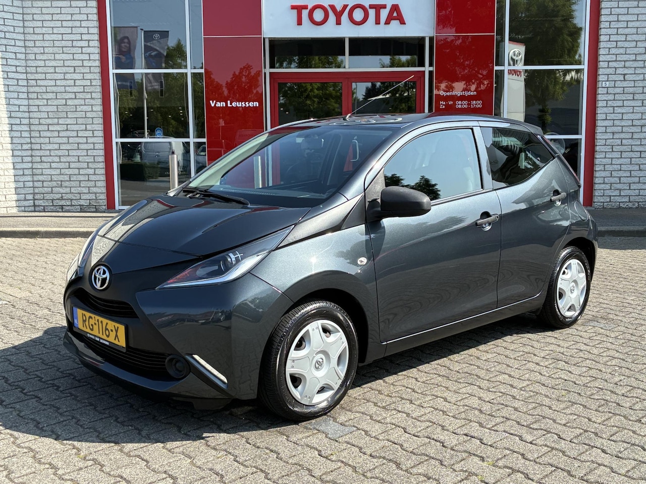Toyota Aygo X - X-FUN 5-DEURS NL-AUTO AIRCO AFN-TREKHAAK BLUETOOTH STUURWIEL-BED - AutoWereld.nl