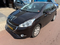 Peugeot 208 - 1.2 VTi Urban Soul 2013 - 211.226km NAP Koude airco en boekjes zijn aanwezig