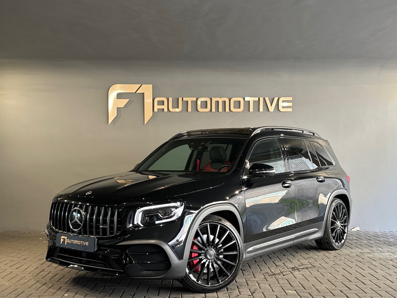 Mercedes-Benz GLB - AMG 35 4MATIC 7p. Pano|HuD|Memory|Keyless - AutoWereld.nl