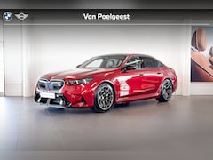 BMW M5 - Sedan | M Driver's Pack | Keramische remmen | Glazen Panoramadak | Stoelventilatie |