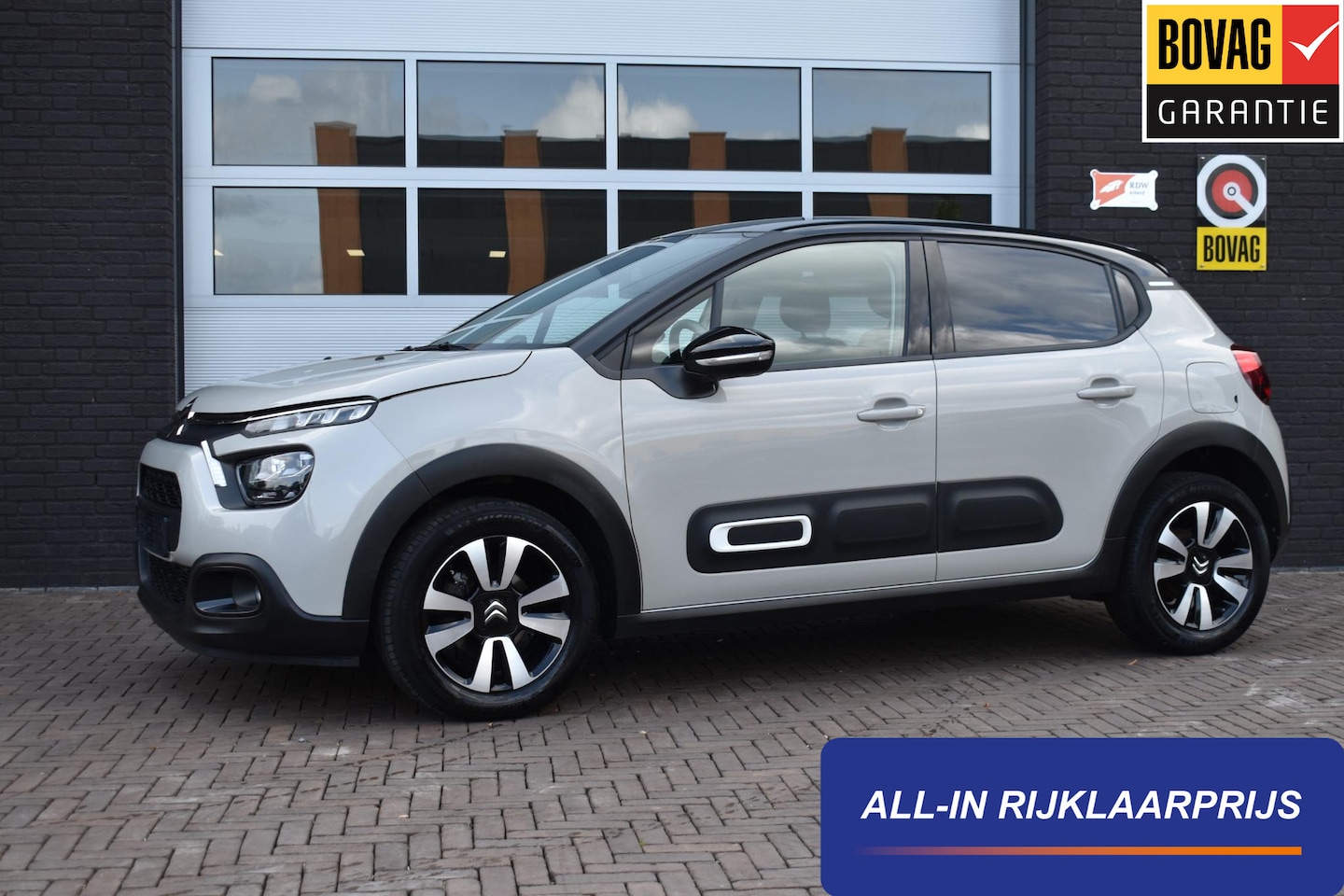 Citroën C3 - 1.2 PureTech Shine | Carplay | PDC | Cruise | Incl. garantie - AutoWereld.nl