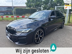 BMW 5-serie Touring - 530e High EXE M-Sport Laser 20inch Comfortseats 4wiel-besturing