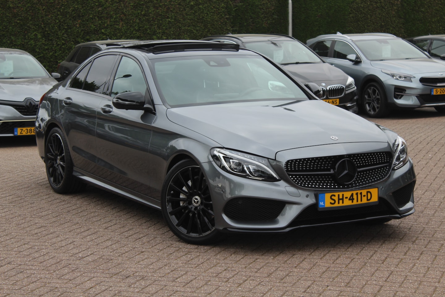 Mercedes-Benz C-klasse - 180 Sport Edition Premium Plus / Panoramadak / 360Camera / Burmester / Leder / 19'' / Sfee - AutoWereld.nl