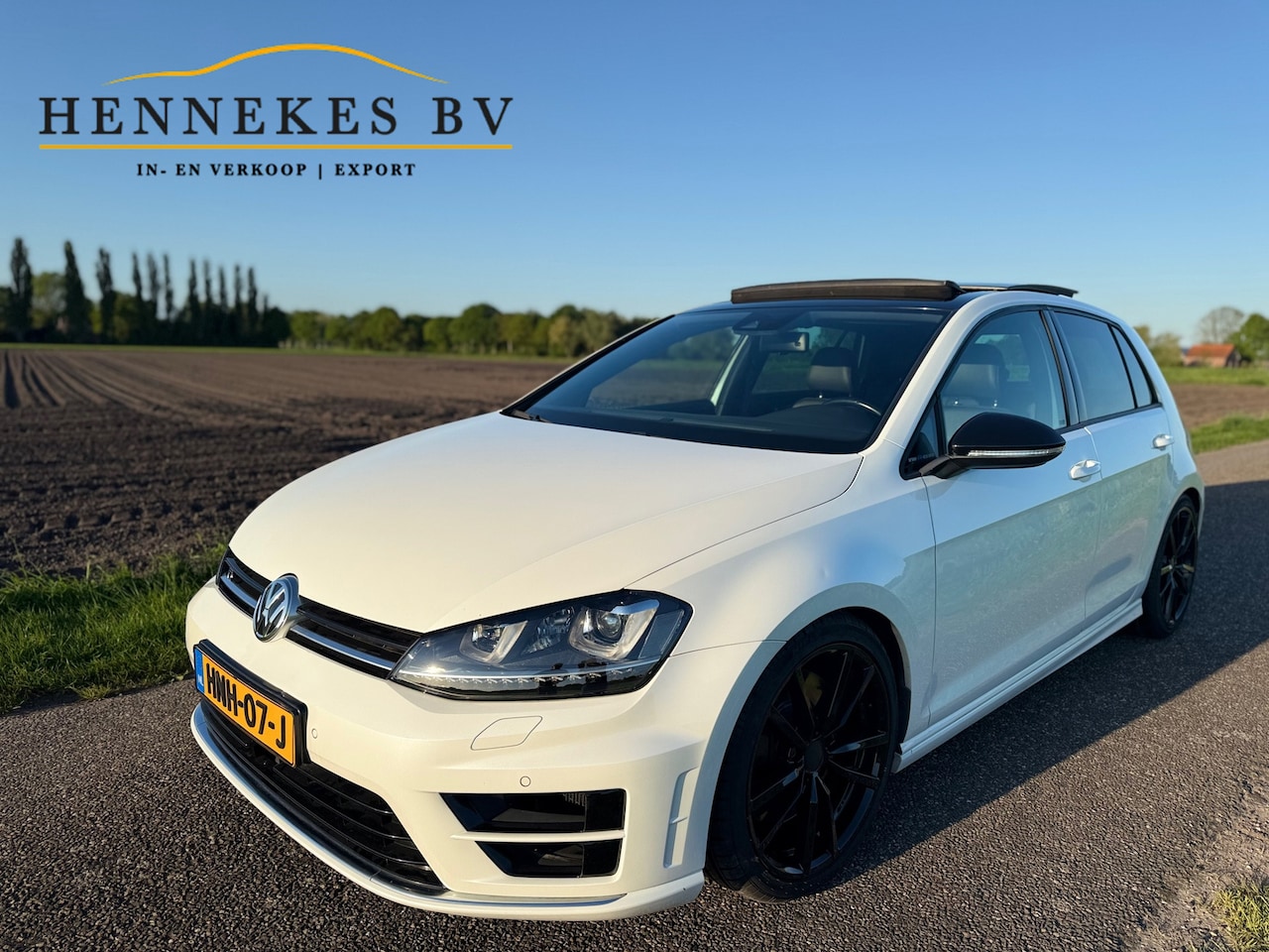 Volkswagen Golf - 2.0 TSI R 4Motion Pano / 4 Motion / Camera - AutoWereld.nl