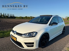 Volkswagen Golf - 2.0 TSI R 4Motion Pano / 4 Motion / Camera