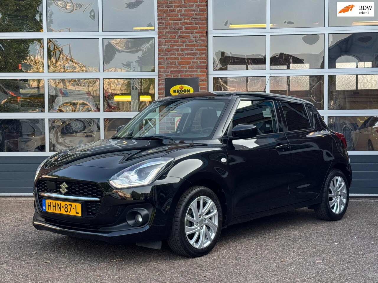 Suzuki Swift - 1.2 Stijl 1.2 Stijl, automaat, navi, camera, Adpt. cruise, stoelverw, PDC, Airco - AutoWereld.nl