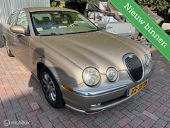 Jaguar S-type - 2.5 V6 Executive AUTO MOET AAN GELAST WORDEN VOOR DE APK ZO MEE HALEN EN BETALEN