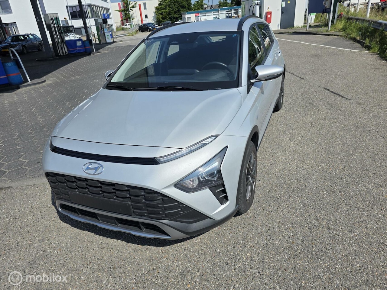 Hyundai Bayon - 2022, Benzine / Hybrid 52000 km - AutoWereld.nl