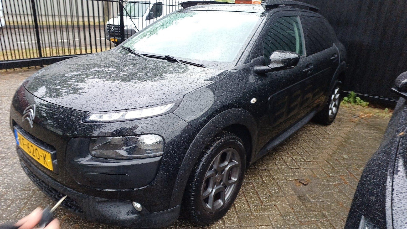 Citroën C4 Cactus - 1.2 PureTech Shine | Navigatie | Climate Control | Camera | Cruise Control | Handel/Export - AutoWereld.nl