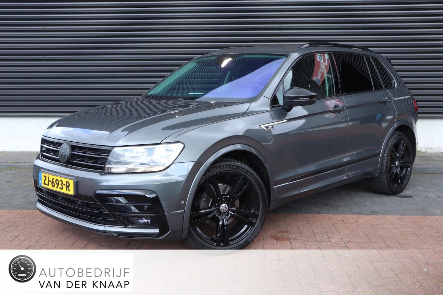 Volkswagen Tiguan - 1.4 TSI ACT Comfortline Business | R-line | Virtual | Pano | Leder | Lane Assist | 360 cam - AutoWereld.nl