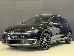Volkswagen Golf - 1.4 TSI GTE | BTW | Panoramadak | Camera | Dealeronderhouden