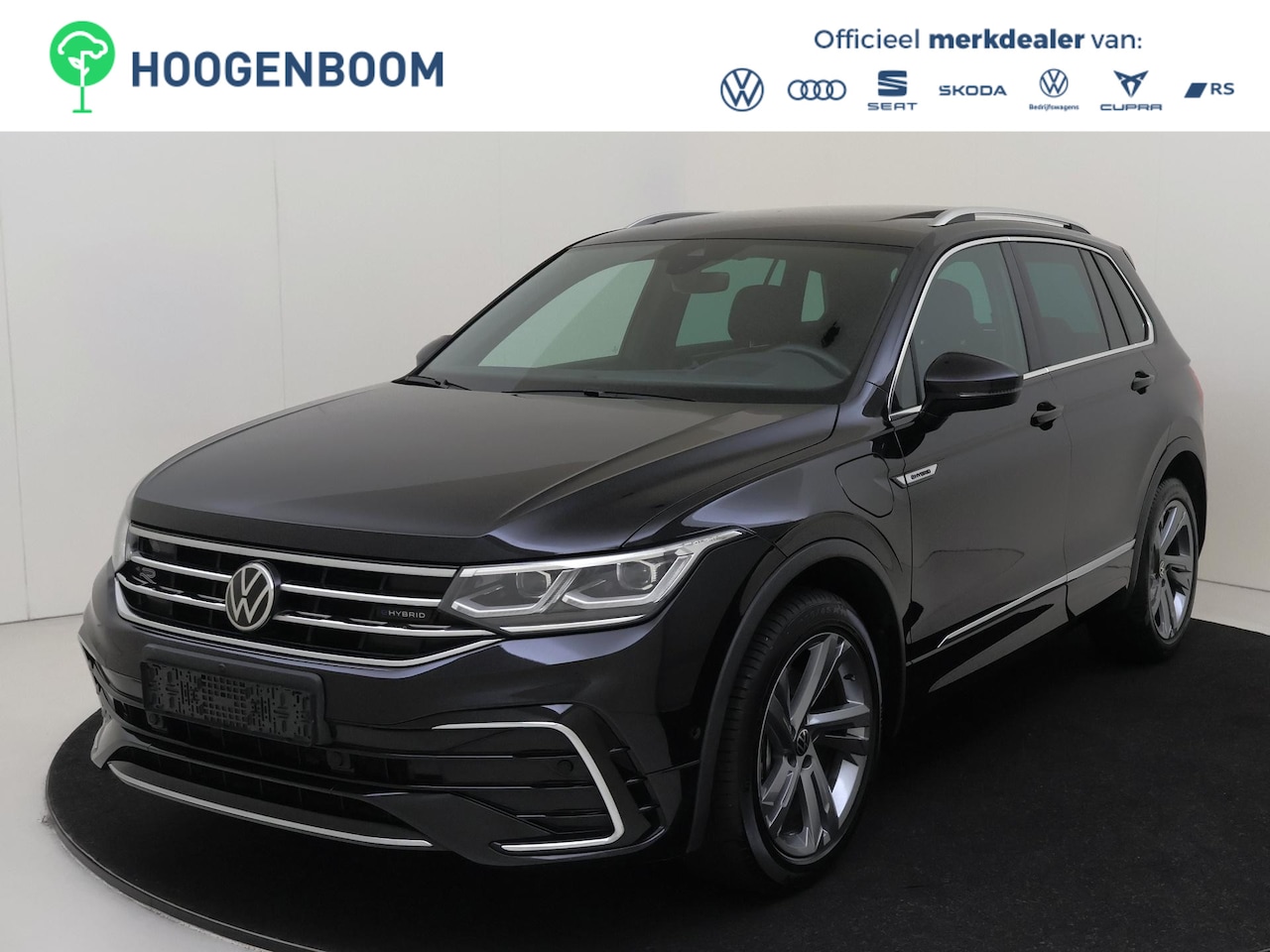 Volkswagen Tiguan - 1.4 TSI eHybrid R-Line Business+ | Panoramadak | Head-up display | 360 camera | Lederen be - AutoWereld.nl