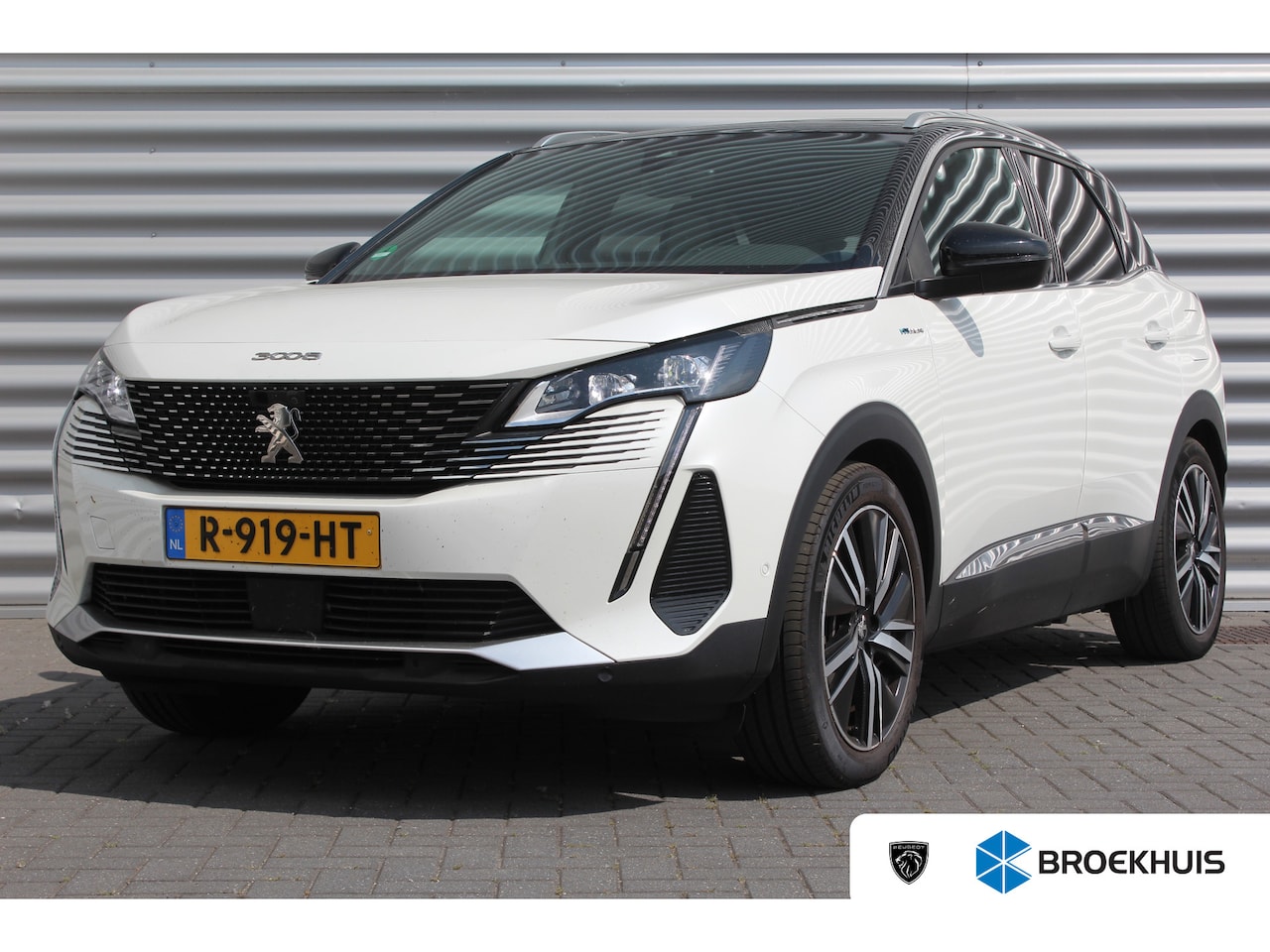 Peugeot 3008 - 1.6 HYBRID4 300PK GT PACK AUTOMAAT / NAVI / LEDER / CLIMA / AGR / PDC / 19" LMV / CAMERA / - AutoWereld.nl