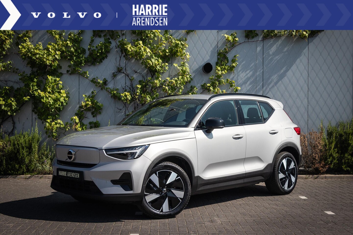 Volvo XC40 - Single Motor Extended Range Plus 82 kWh | Adaptieve Cruise Control | BLIS Dodehoek Detecti - AutoWereld.nl