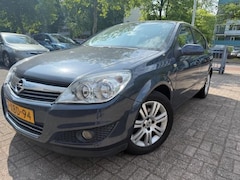 Opel Astra - 1.4 Edition Airco/Cruise