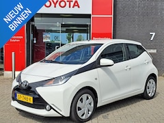 Toyota Aygo - 1.0 VVT-i X-Nav NAVIGATIE ACHTERUITRIJCAMERA AIRCO