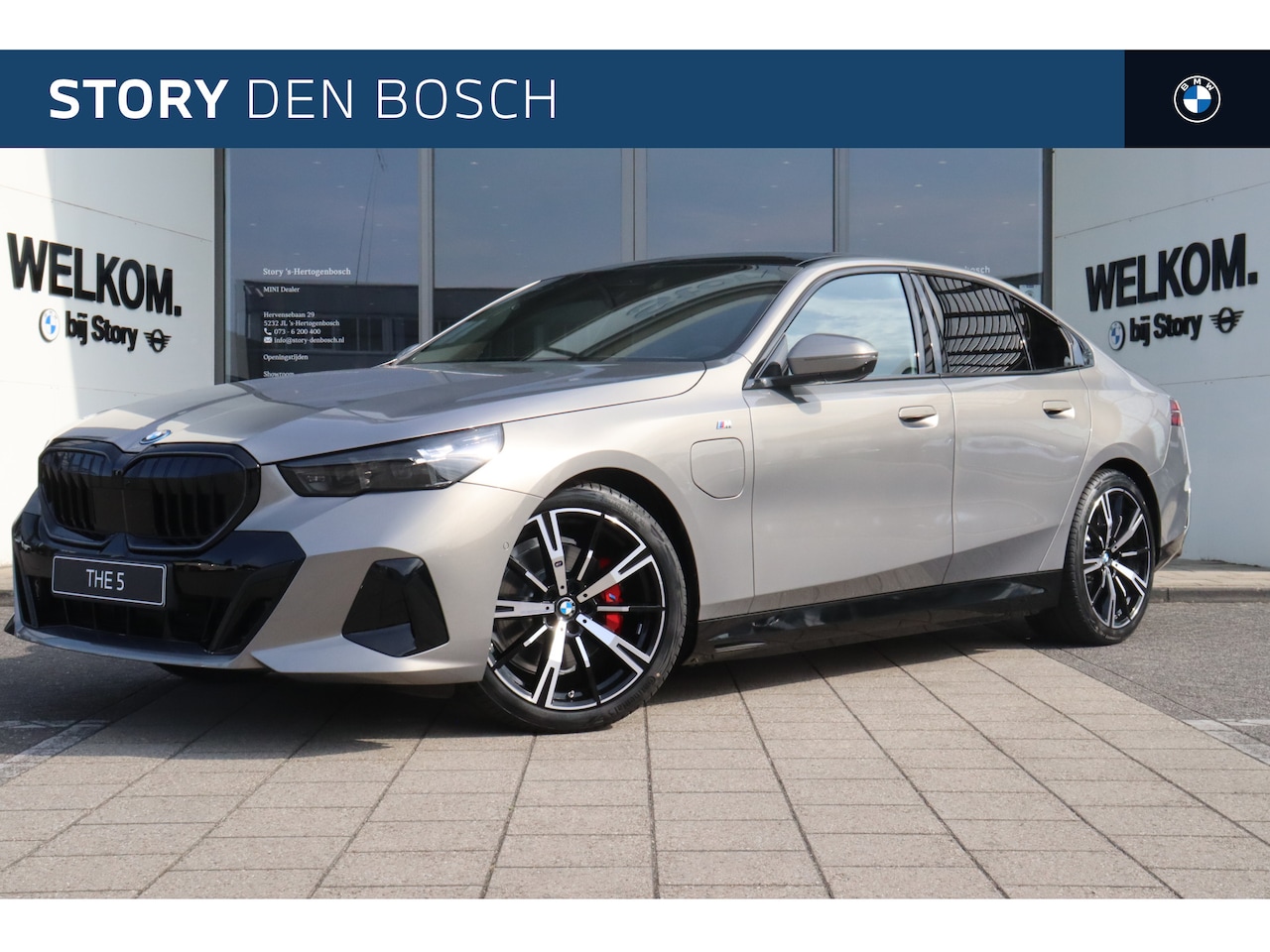 BMW 5-serie - 530e High Executive M Sport Automaat / Panoramadak / Adaptieve LED / Parking Assistant Plu - AutoWereld.nl