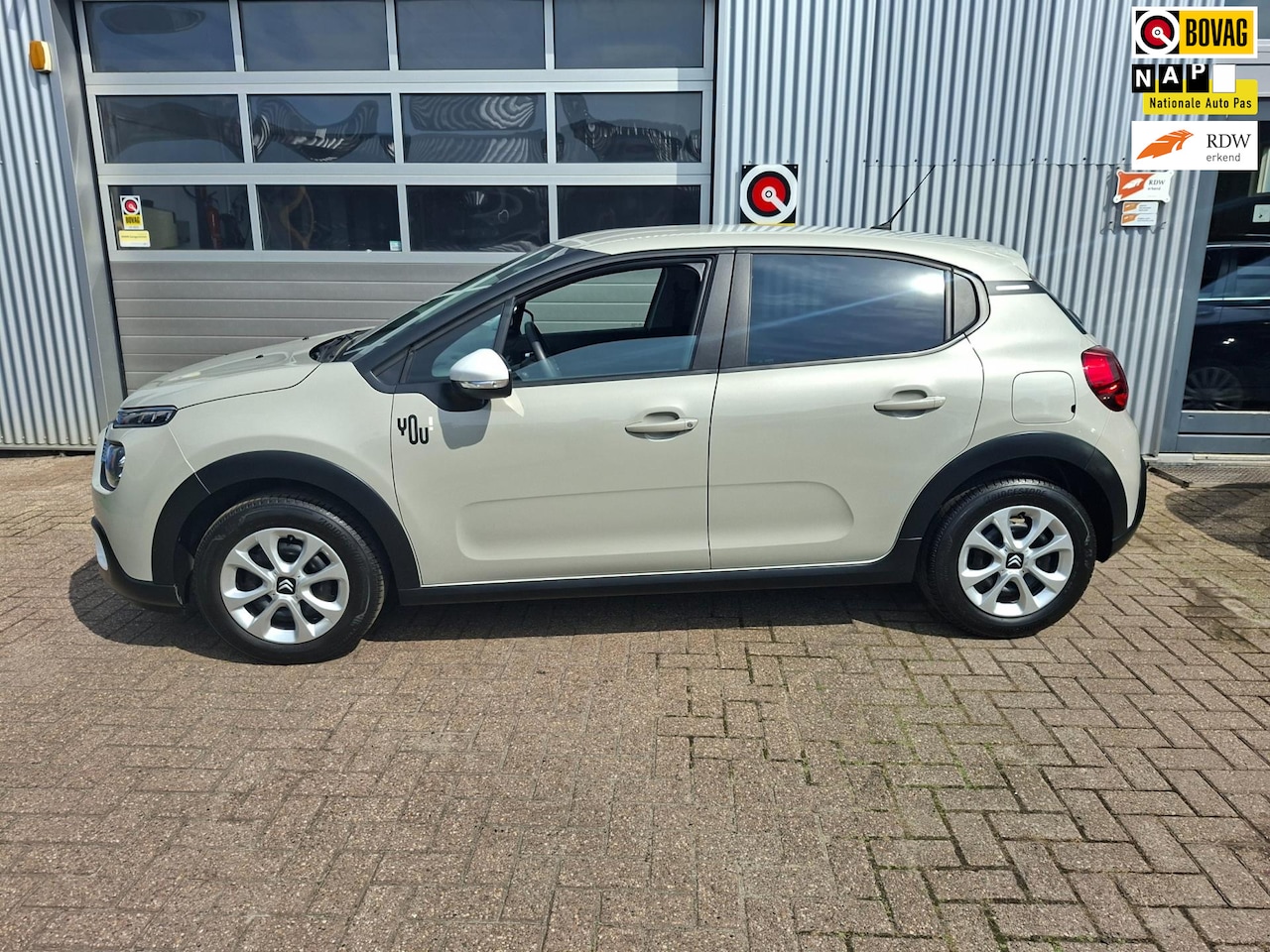 Citroën C3 - 1.2 PureTech You Fabrieks Garantie tot 04-2026 - AutoWereld.nl
