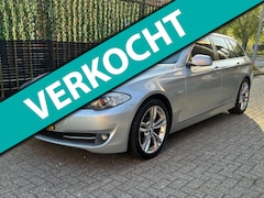 BMW 5-serie Touring - 520i High Executive Grijs NAP|LEDER|CRUISE