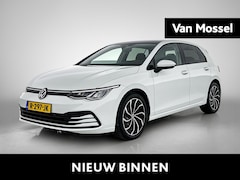 Volkswagen Golf - 1.5 eTSI Style | Panoramadak | Navigatie | Stoelverwarming + Stuurverwarming |