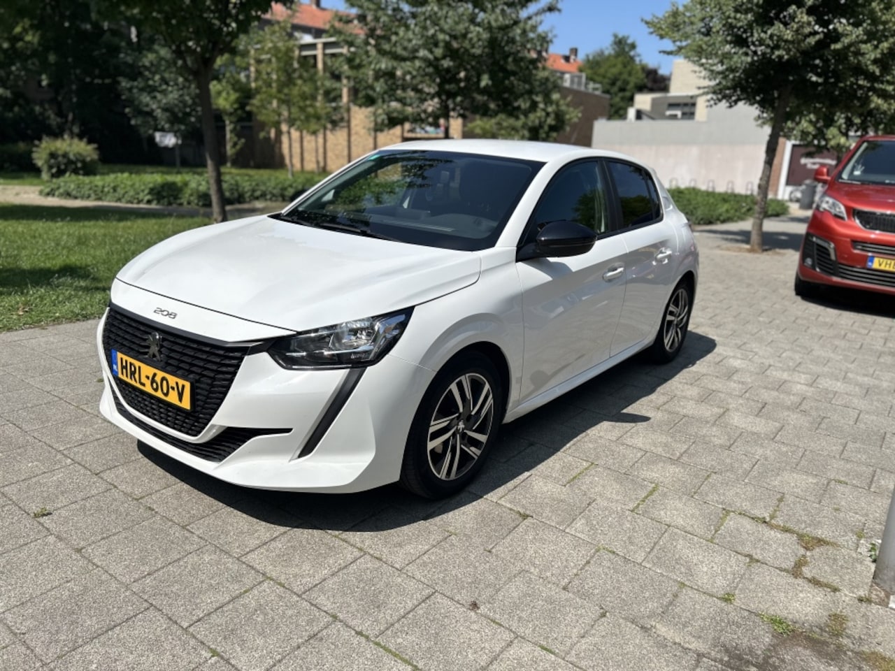 Peugeot 208 - 1.5 B.HDi BL Allure - AutoWereld.nl