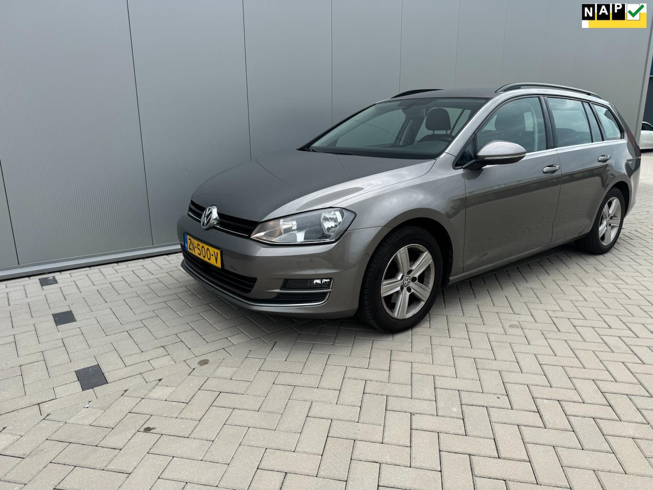 Volkswagen Golf Variant - 1.6 TDI Highline 1.6 TDI Highline - AutoWereld.nl