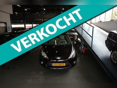 Ford Fiesta - 1.4 Ghia / AUTOMAAT / NAP KM STAND