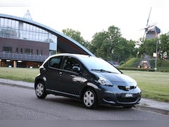 Toyota Aygo - 1.0-12V 5-Deurs Airco 1e eigenaar bj30-12-2010 Nieuw APK tot 3-6-2026