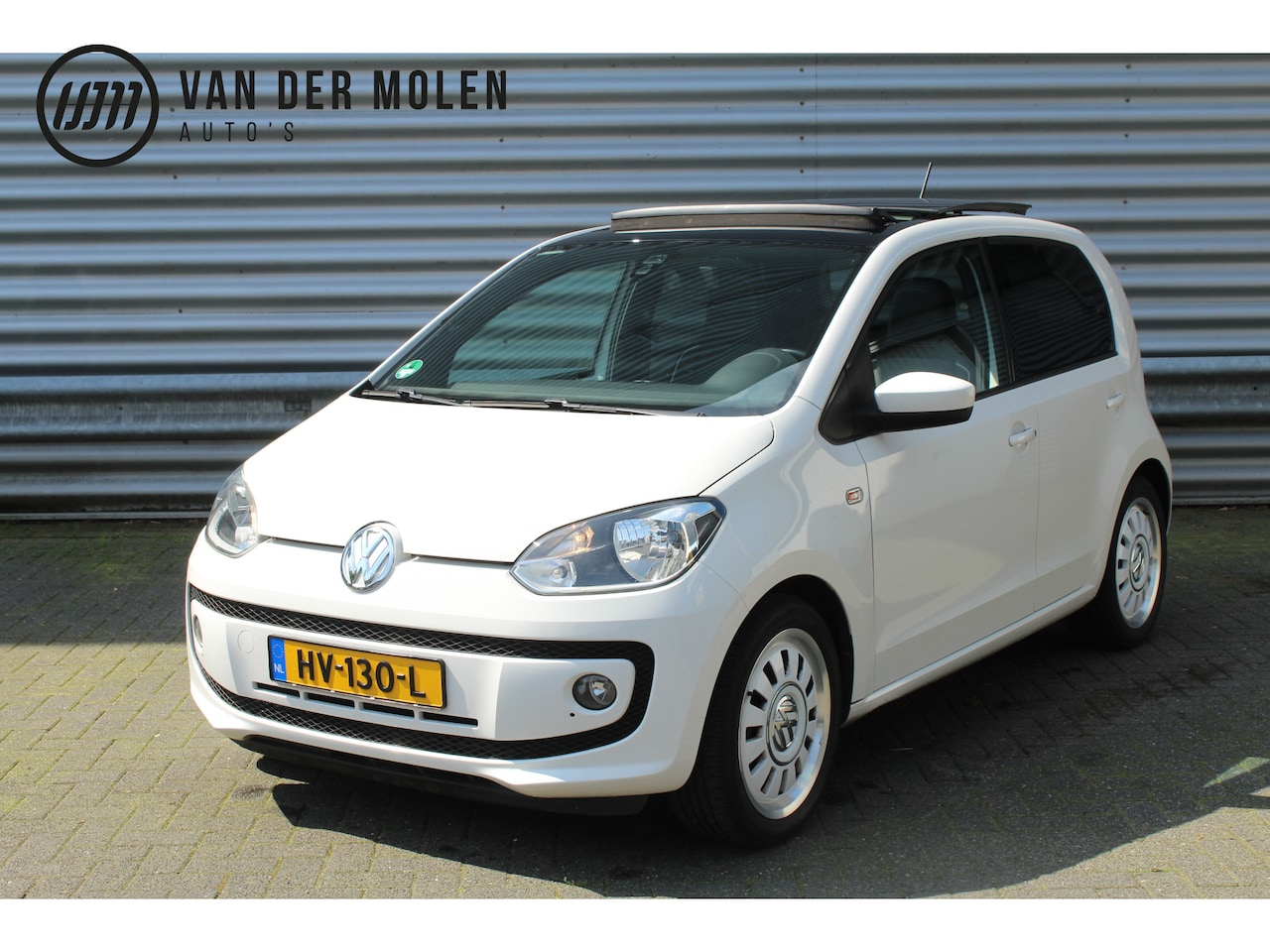 Volkswagen Up! - 1.0 75pk high up! BlueMotion NL-Auto NAP Panoramadak Fender Airco Stoelverwarming - AutoWereld.nl