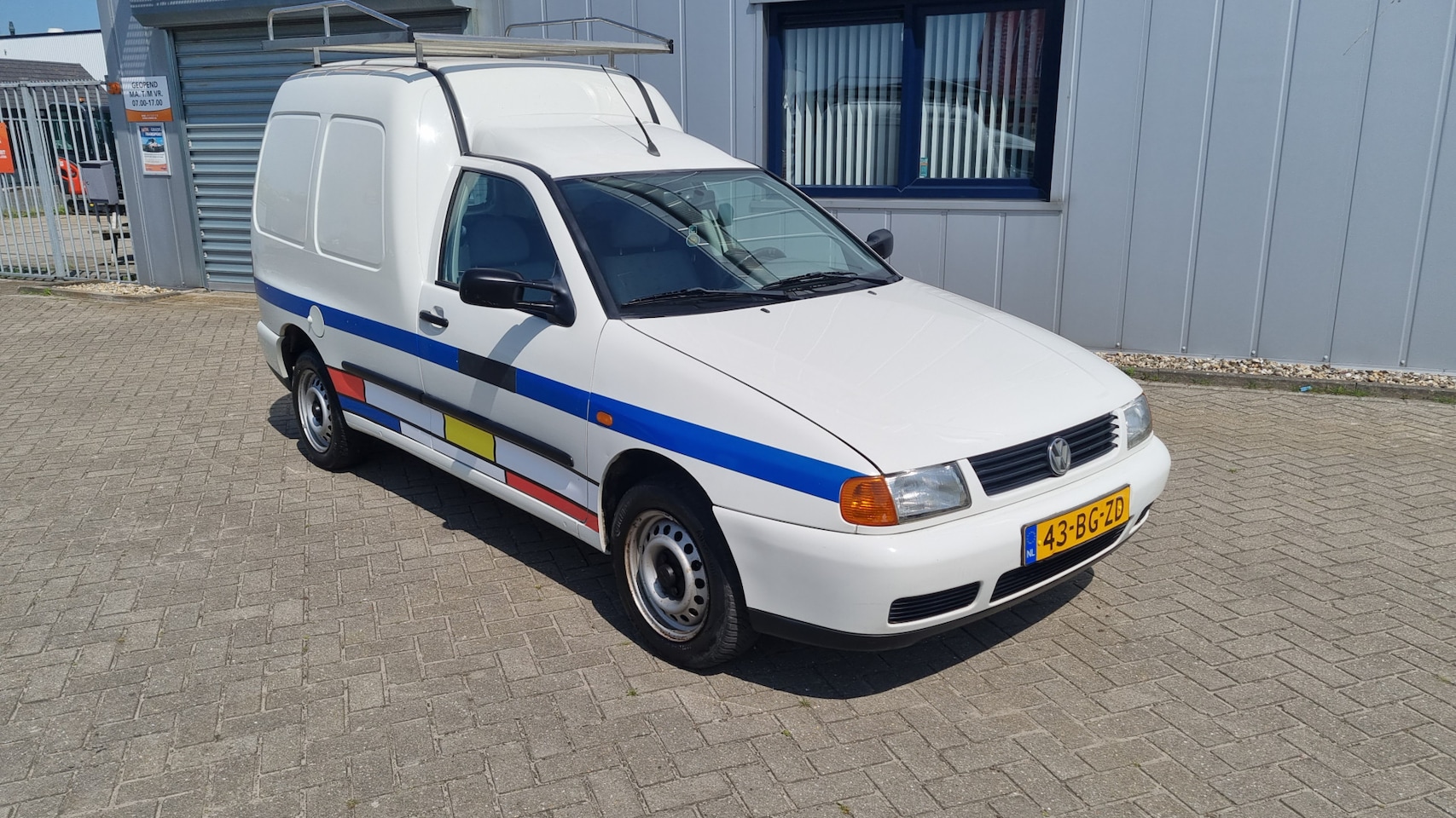 Volkswagen Caddy - 1.9 Lage Kilometerstand 2e eigenaar - AutoWereld.nl