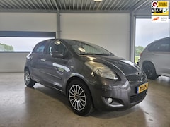Toyota Yaris - 1.3 VVTi Aspiration met airco Lm velgen
